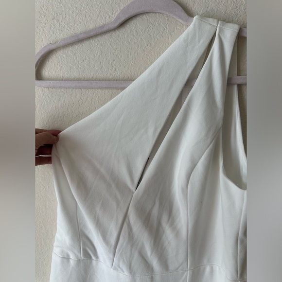 Cocktail Club White One-Shoulder Midi Dress
Lulus - Picture 4 of 7